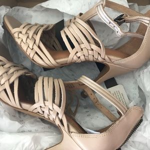 Corso como strappy heel with zip